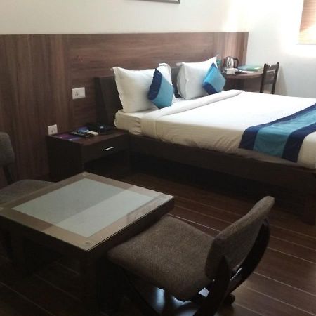 פונה Hotel Mint Koregaon Park מראה חיצוני תמונה